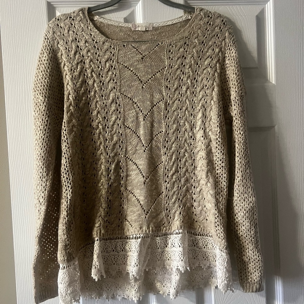 Altar’d State Sweater Size Small!